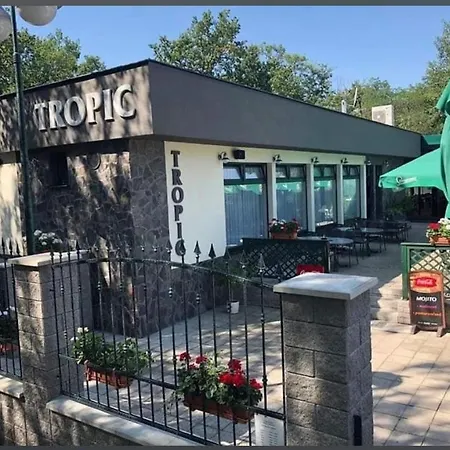 Kocka Na Poschodi Apartment *