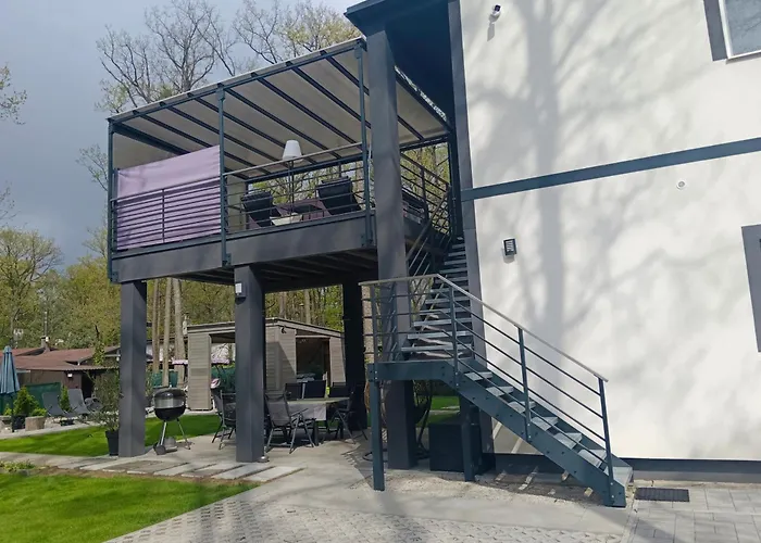 Kocka Na Poschodí Sastin-Straze